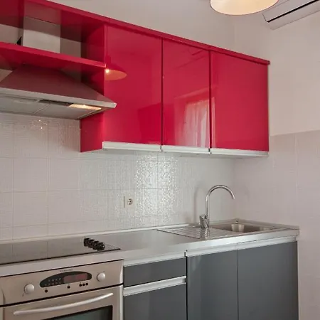 Apartments Vili *